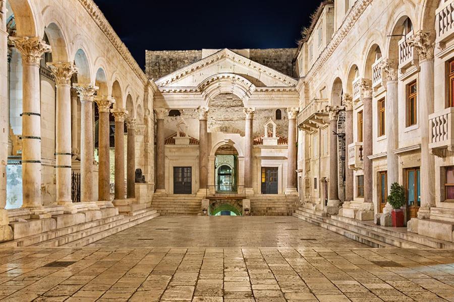 Luxury Apartment In Ancient City Split Exteriér fotografie